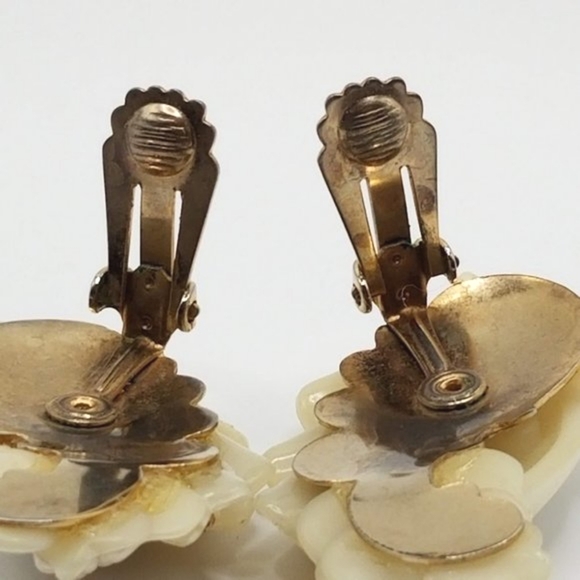 Vintage Shell Like and Rhinestone Ear Climber Clip-on Earrings - Picture 6 of 7